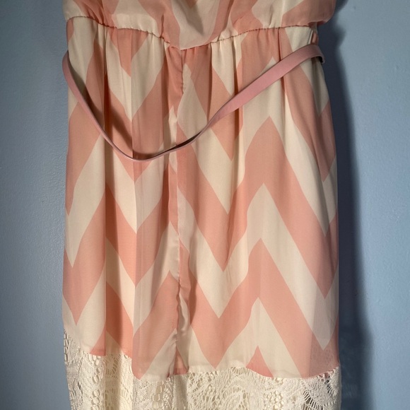Pink and off white dress with belt size large - Picture 8 of 11